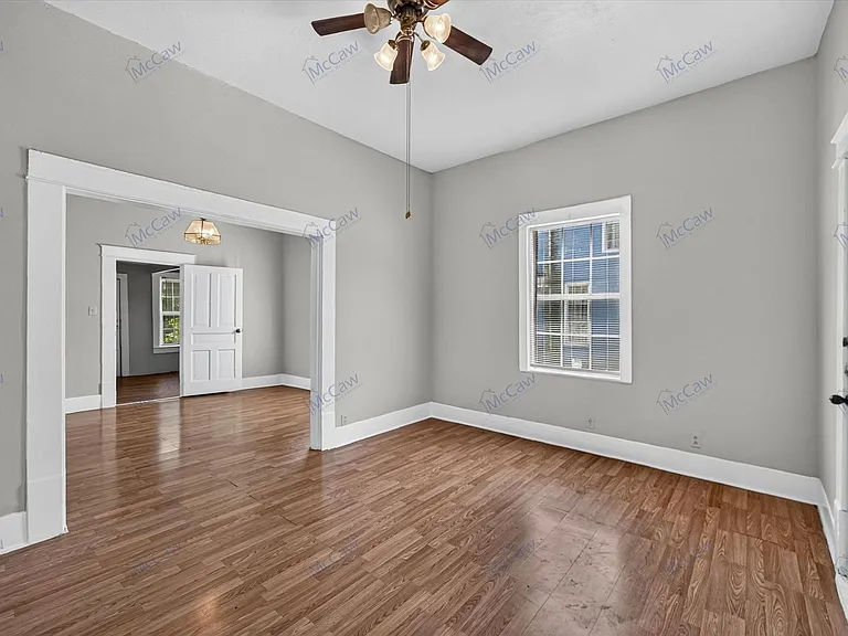 419 N Grand Ave #A — Photo 4