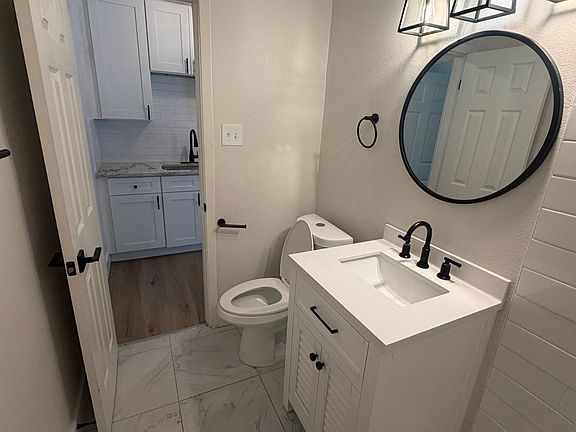 4th image of 6315 SW 13th St #3