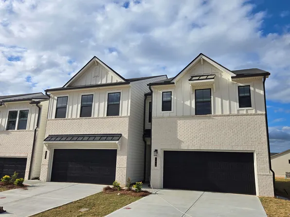1935 Westwind St, Lawrenceville, GA 30043