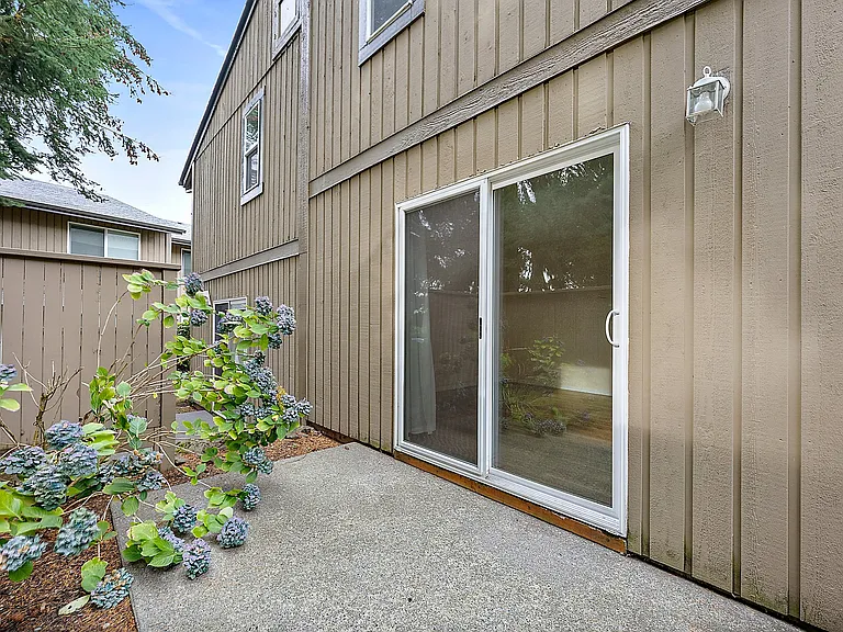 6012 N 15th St #D106 — Photo 25