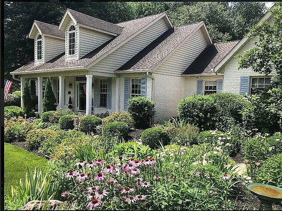 2nd image of 13281 Rolling Hills Ct