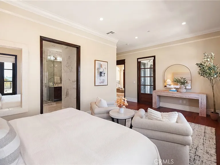 2027 Santiago Dr — Photo 16