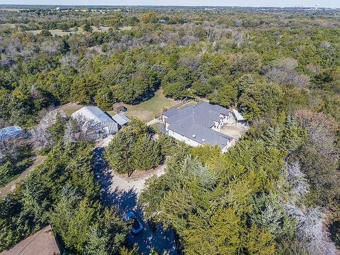 1st image of 1071 Nokomis Pl