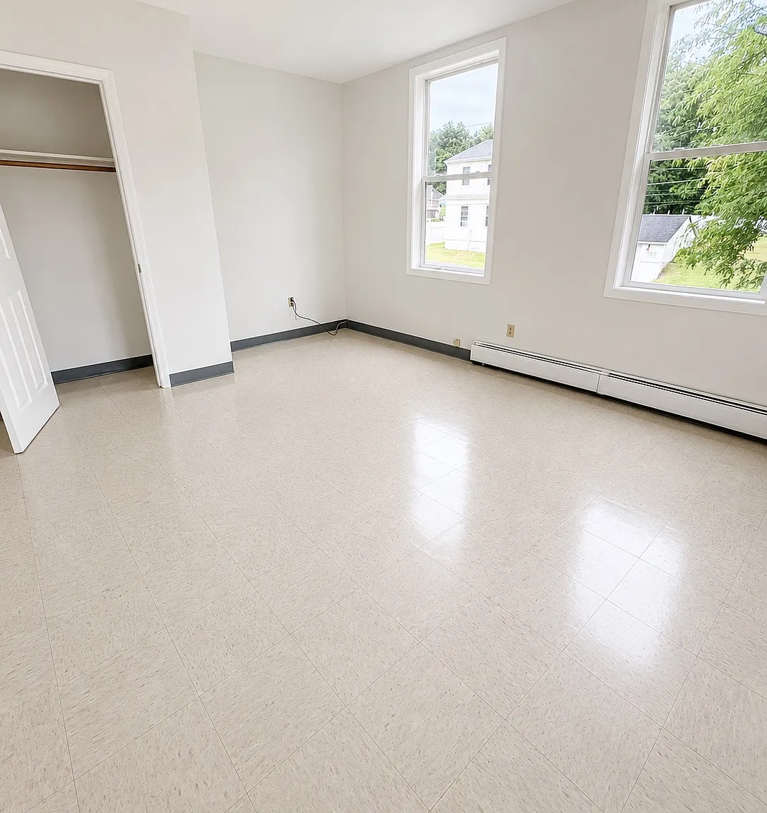 3 bed, $2,350 — Photo 3