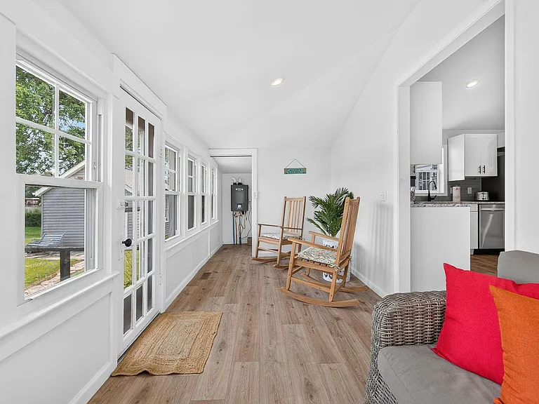 7690 Walnut St — Photo 16