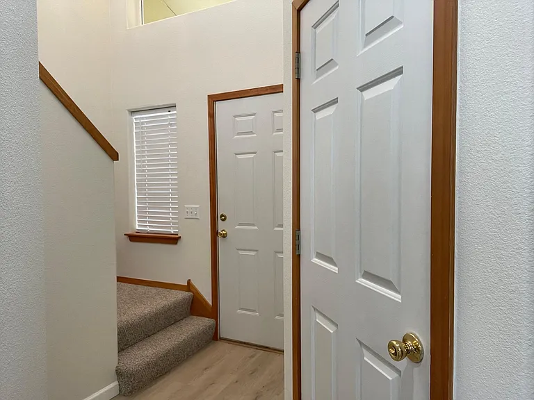 1301 Nehalem Ave — Photo 2