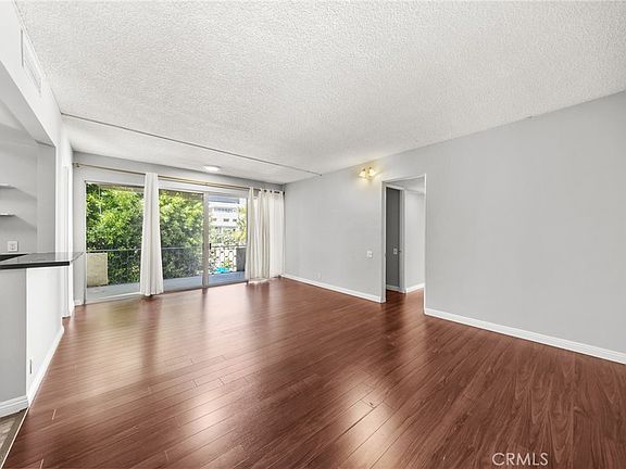 2nd image of 985 E State St #306
