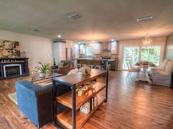 4th image of 905 Woodmere Cir #0