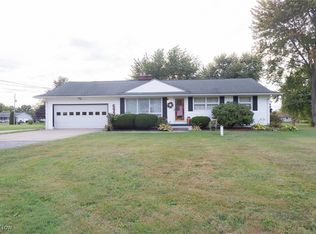 6989 Rolling Ridge Rd NE, Canton, OH 44721