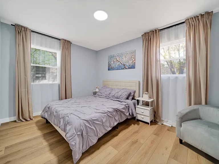 1547 Woodlawn Ave — Photo 15