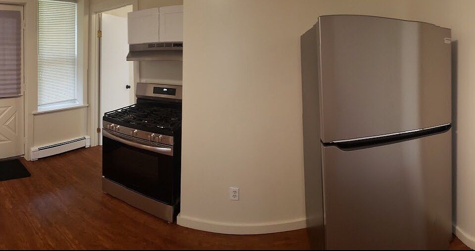 1st image of 25 Rose Park Ave APT 2