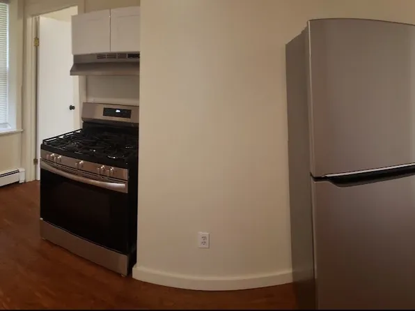 25 Rose Park Ave APT 2, Stamford, CT 06902
