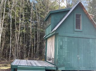 56 Camden Rd, Hope, ME 04847