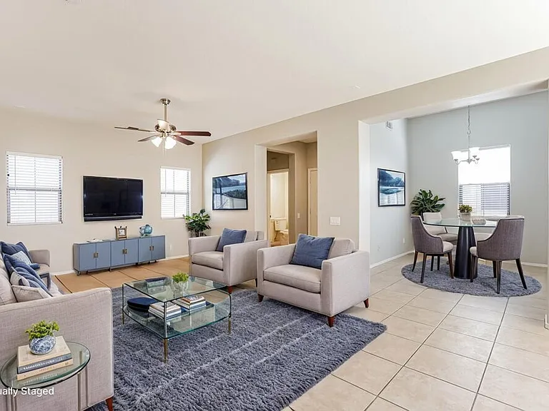 8423 W Vernon Ave #113 — Photo 4