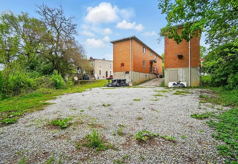 39 Wuest St #5 — Photo 16