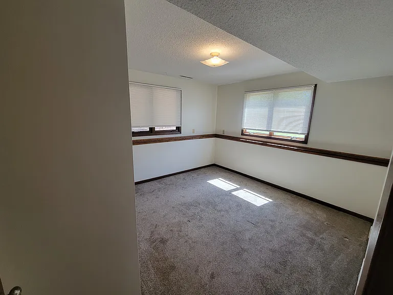 101 1/2 W Madison St — Photo 11