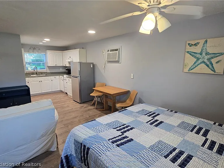 685 Lake June Rd — Photo 6