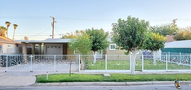 1st image of 565 Tangerine Dr