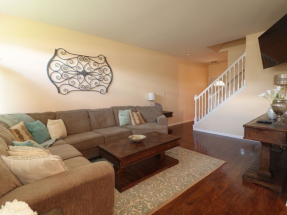 4th image of 18425 Millennium Dr