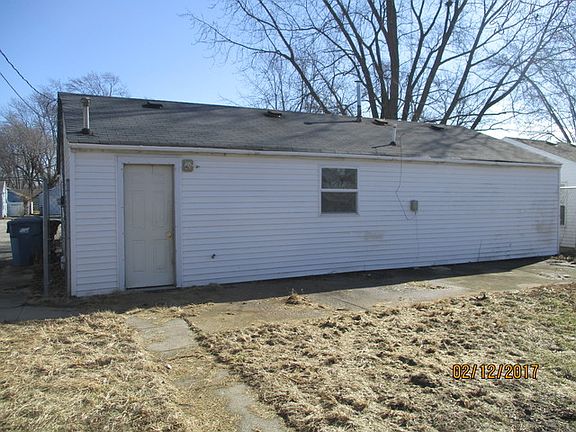 2nd image of 177 N Belle Aire Ave