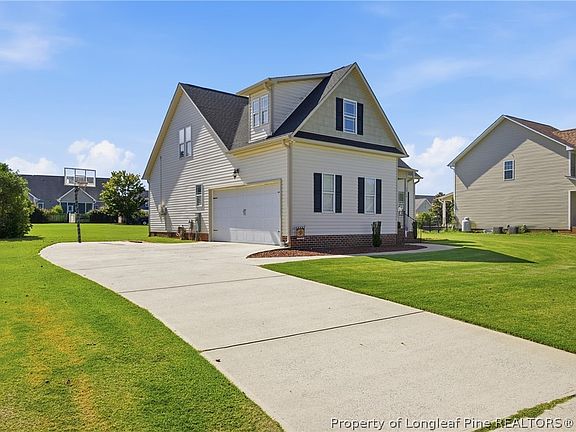 4th image of 3916 Barclay Way