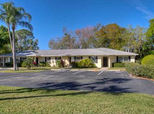 7042 W Country Club Dr N, Sarasota, FL 34243