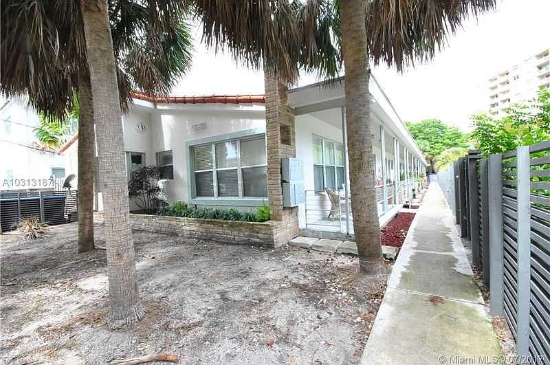 1st image of 925 Bay Dr