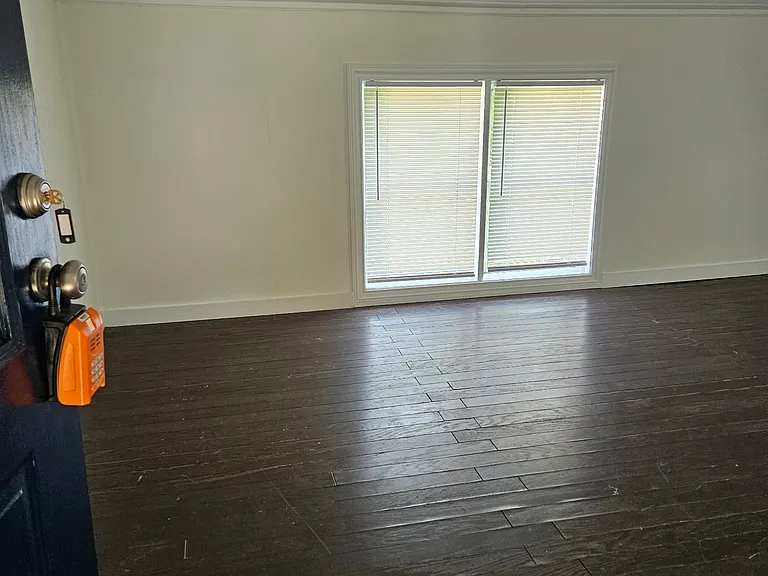 827 Bristol Dr #827 — Photo 8