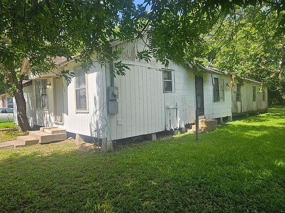 2nd image of 805 Texas St