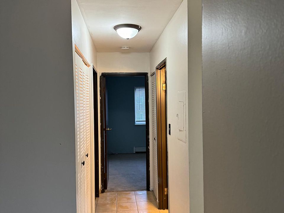 1st image of 175 Pickwick Dr APT C