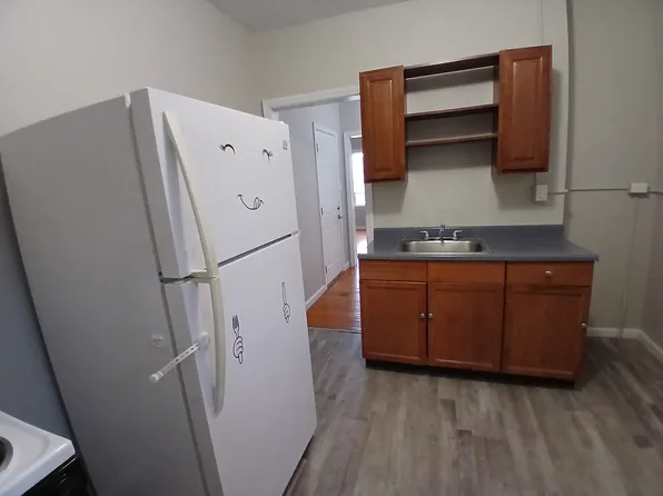17-19 Allen Pl #C1-17, Hartford, CT 06106