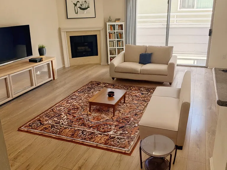 5224 Kester Ave #9 — Photo 1