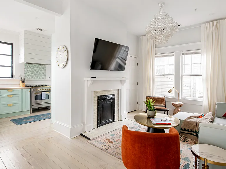 450 N Highland Ave NE #2 — Photo 6