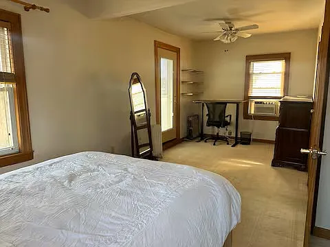 160 E Walnut St — Photo 13