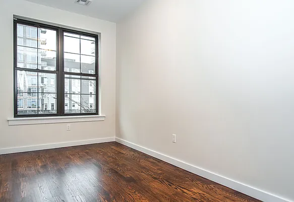 Rented by Nooklyn NYC LLC | media 52