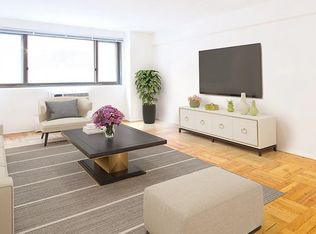 425 E 63rd St #1F, New York, NY
