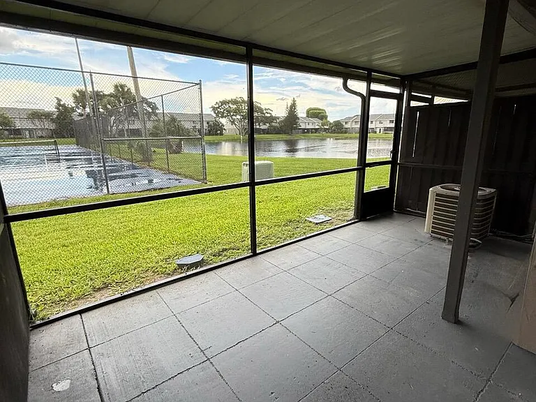 3104 Poolside Dr — Photo 26