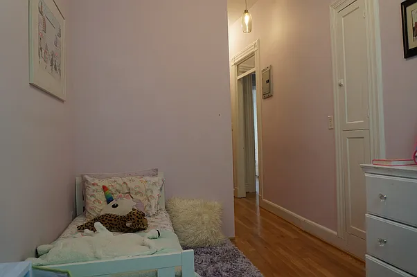 Rented by Alexandra Ferguson, LREB | media 40