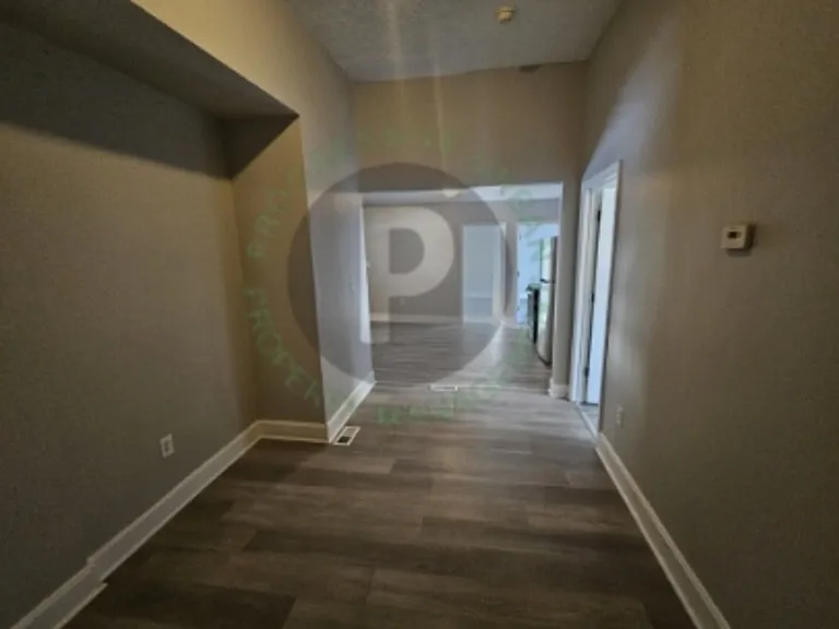 3204 W 73rd St — Photo 6