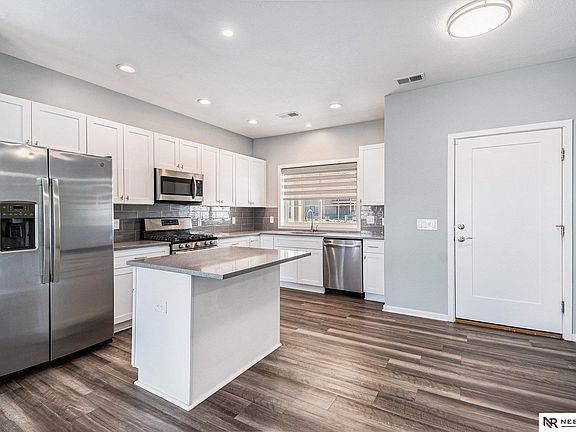 5th image of 5903 N 158th Ct
