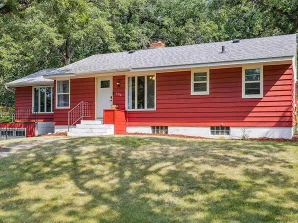 104 1st Ave NW, New London, MN 56273