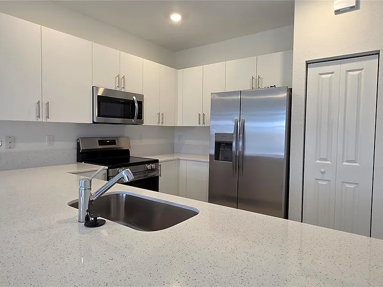 17962 SW 357th Ter #17962 — Photo 6