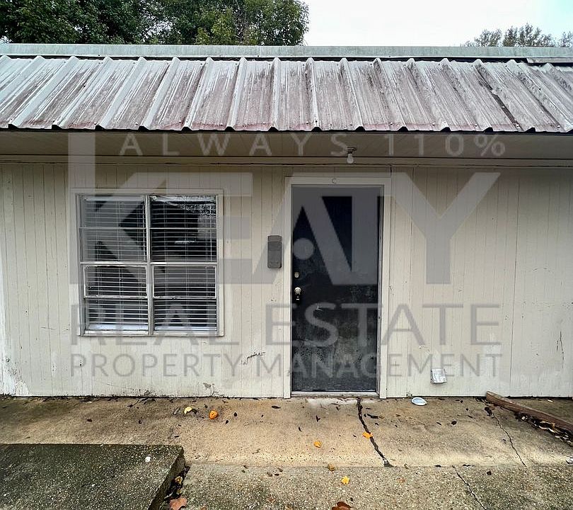 1st image of 331 W Bridge St #C
