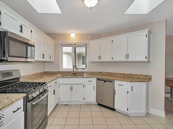 5th image of 8590 Tullamore Dr