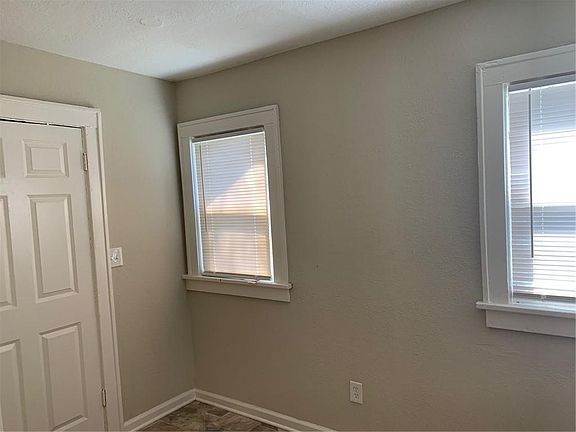 5th image of 1311 E 62nd St