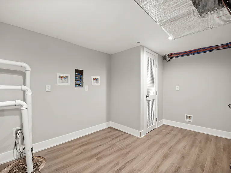 5244 Spruce St #4 — Photo 16
