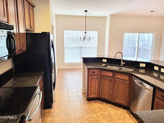 4th image of 7228 Settlers Path Ln