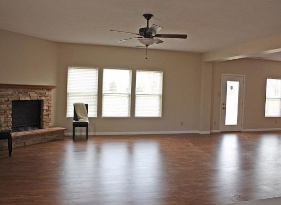 2nd image of 2695 Soule Dr
