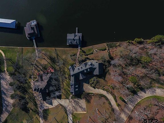 2nd image of 119 N Lake Bluff Dr