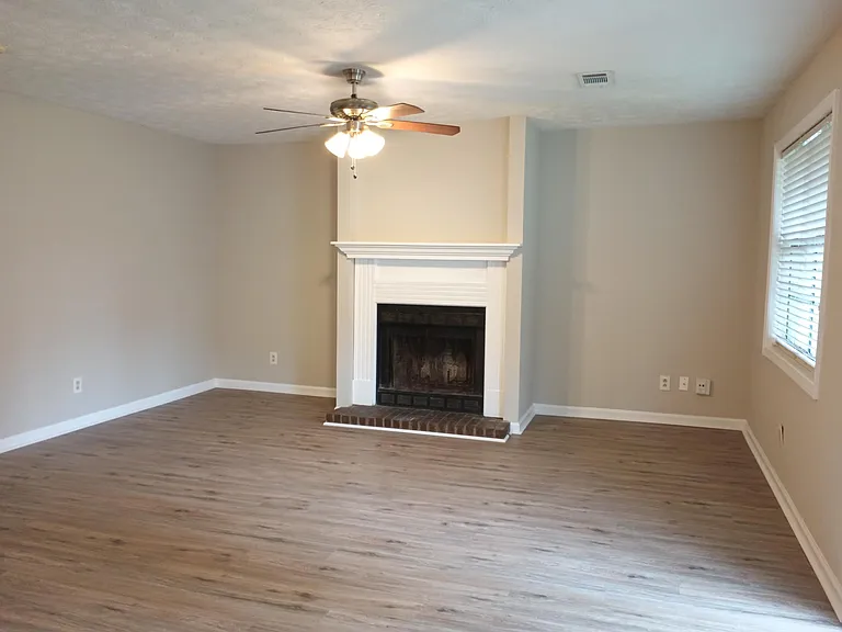 5367 Ridge Forest Dr — Photo 3
